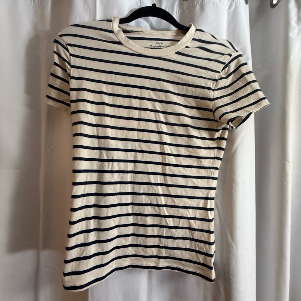 Abercrombie & Fitch Navy and Cream Baby Tee